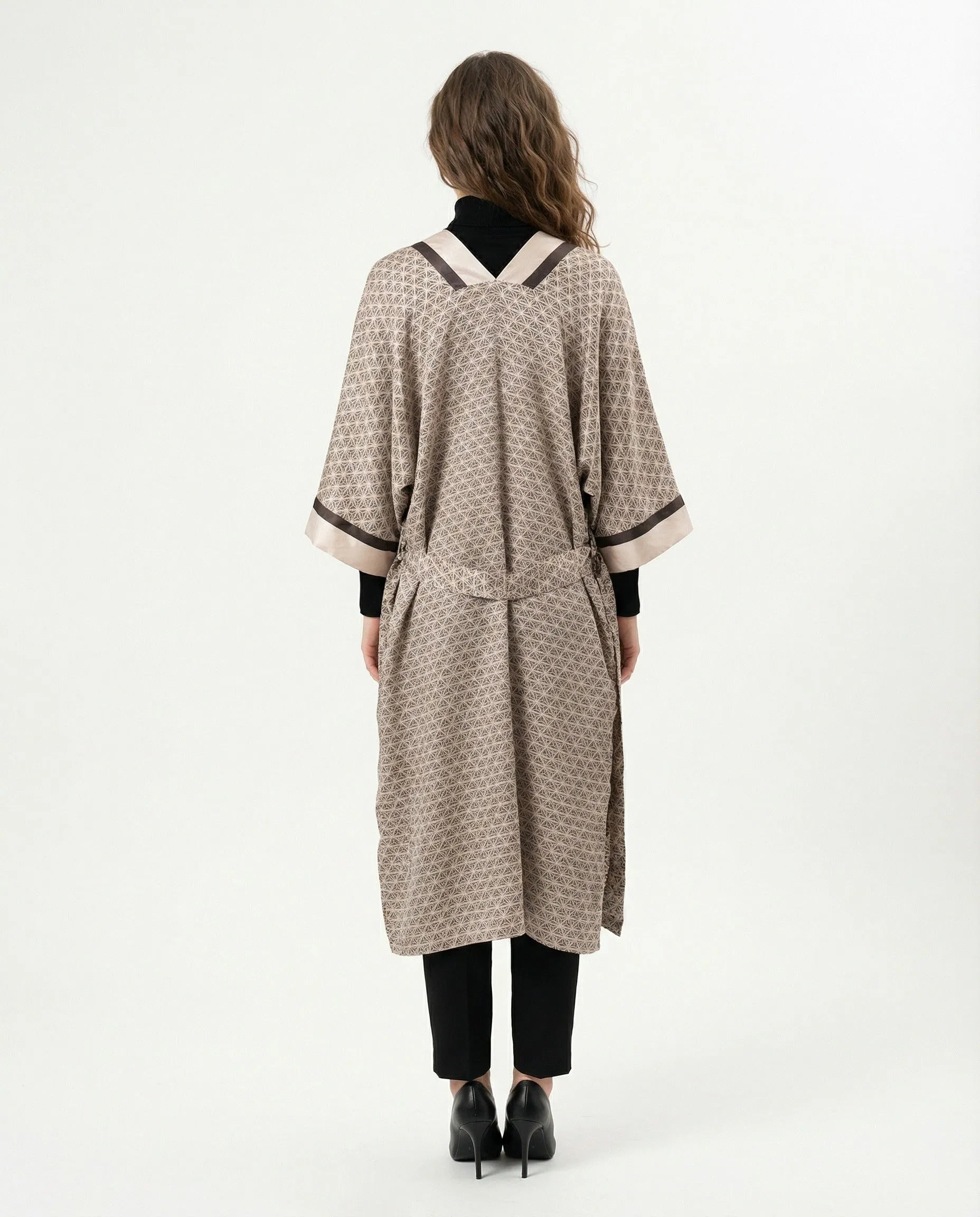 Brunello Cucinelli bicolor silk robe in beige with antracite geometric pattern, wide sleeves, and tie belt.